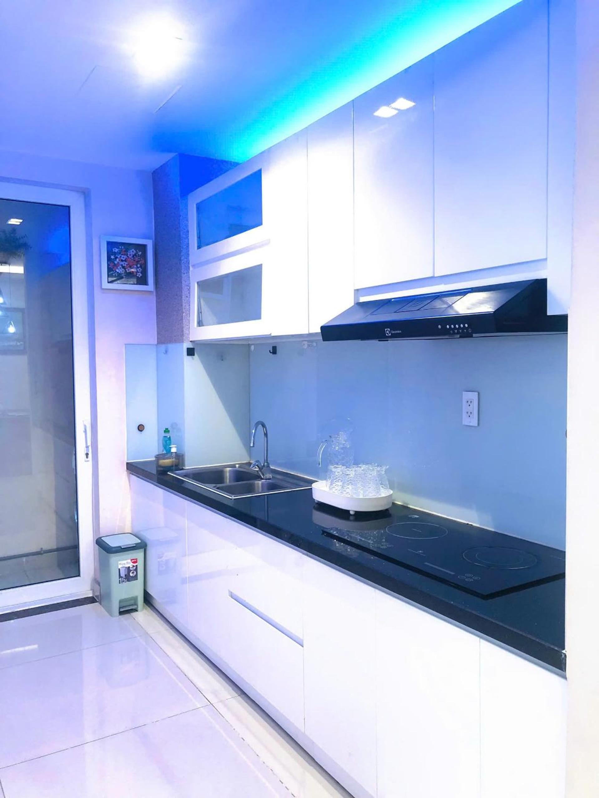 LeeVy Homestay Sky Center