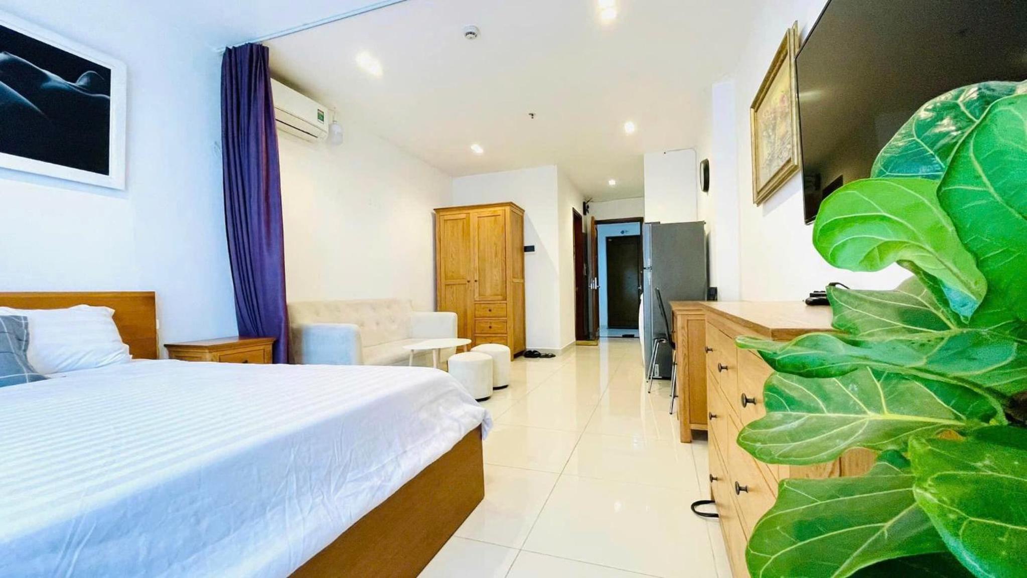 LeeVy Homestay Sky Center