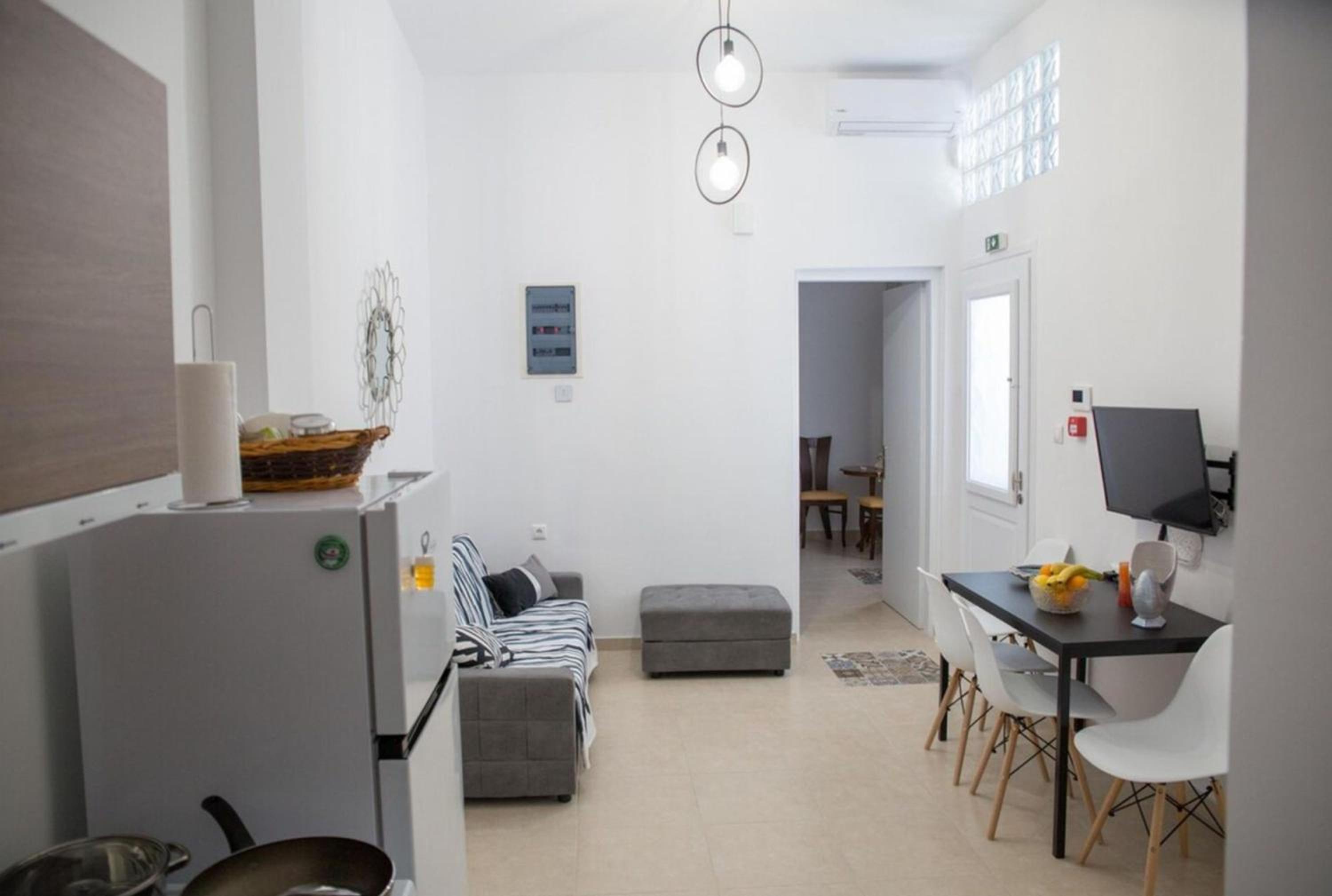 Aimou Studio's Apartment's