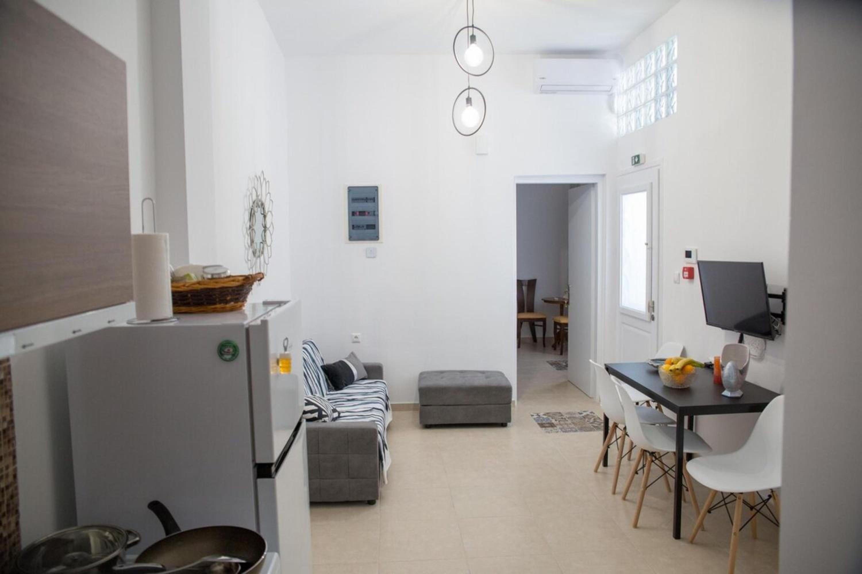 Aimou Studio's Apartment's