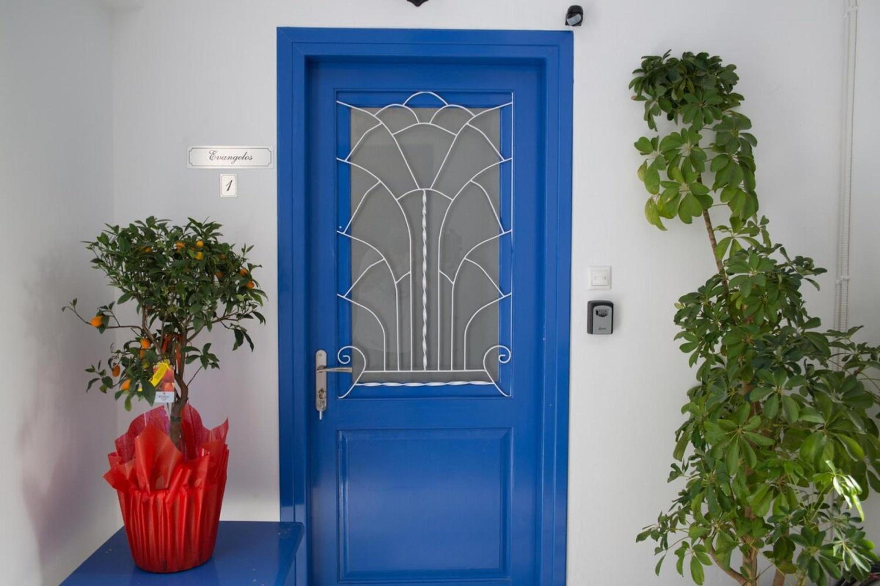 Aimou Studio's Apartment's