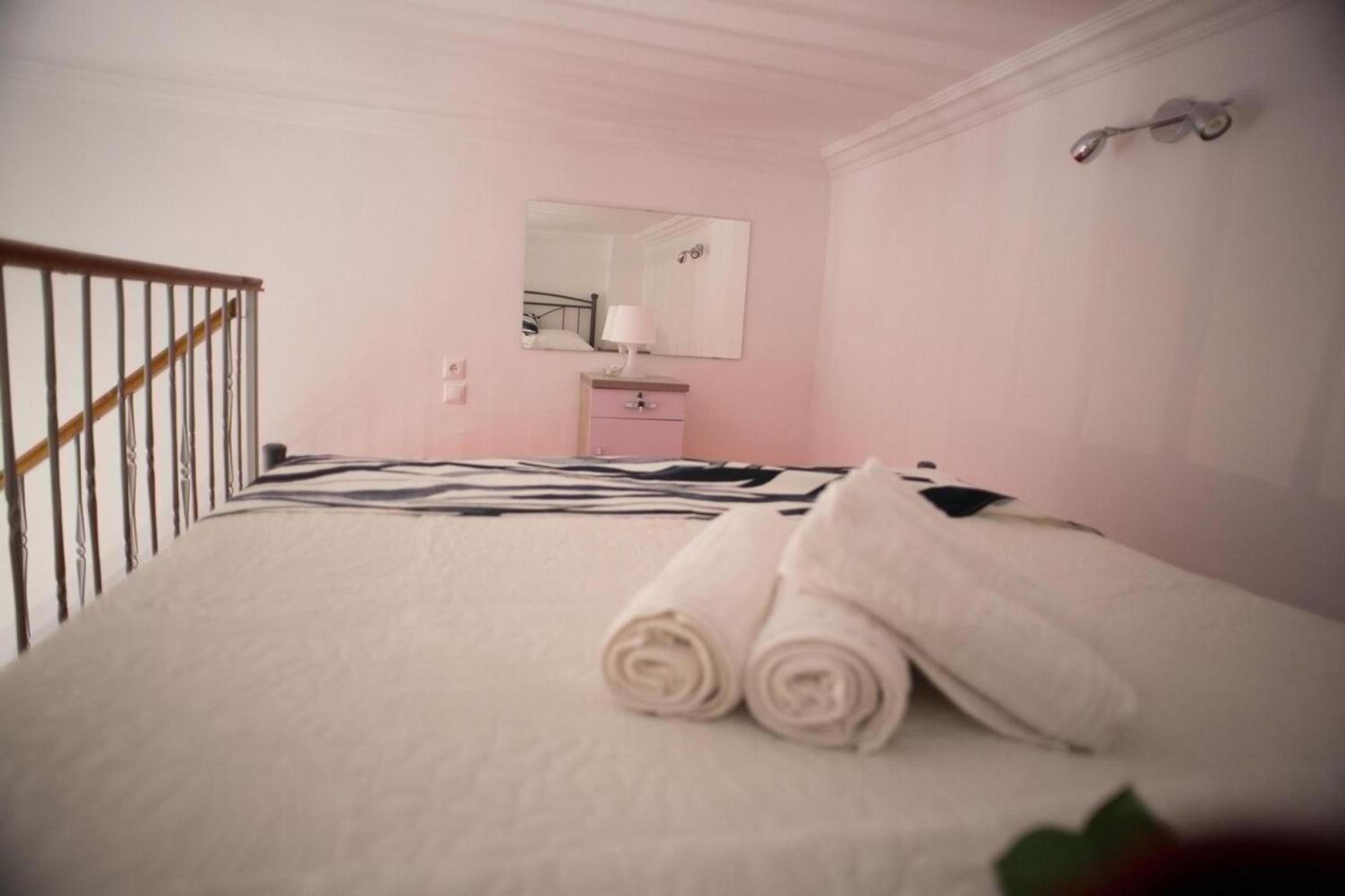 Aimou Studio's Apartment's
