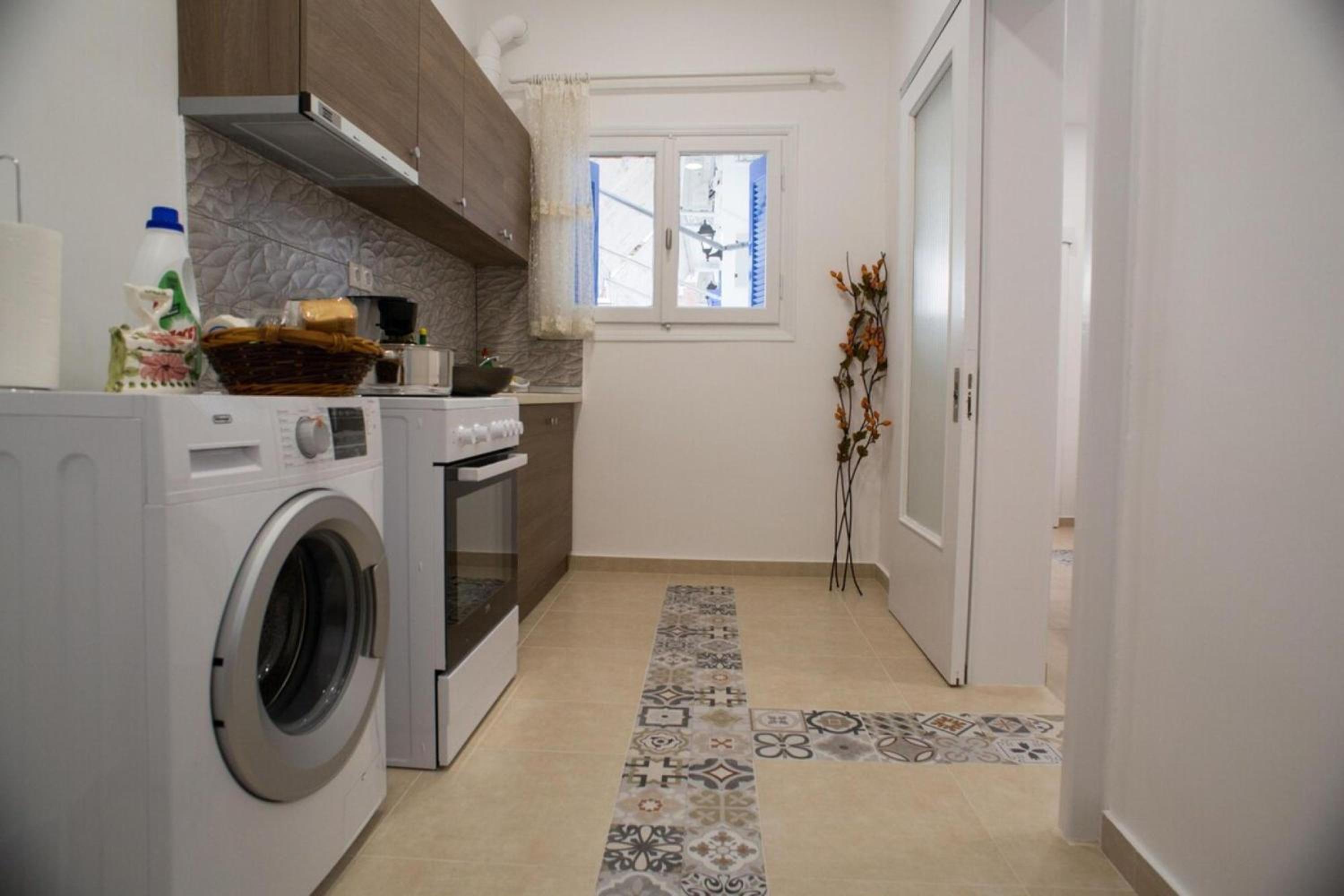 Aimou Studio's Apartment's