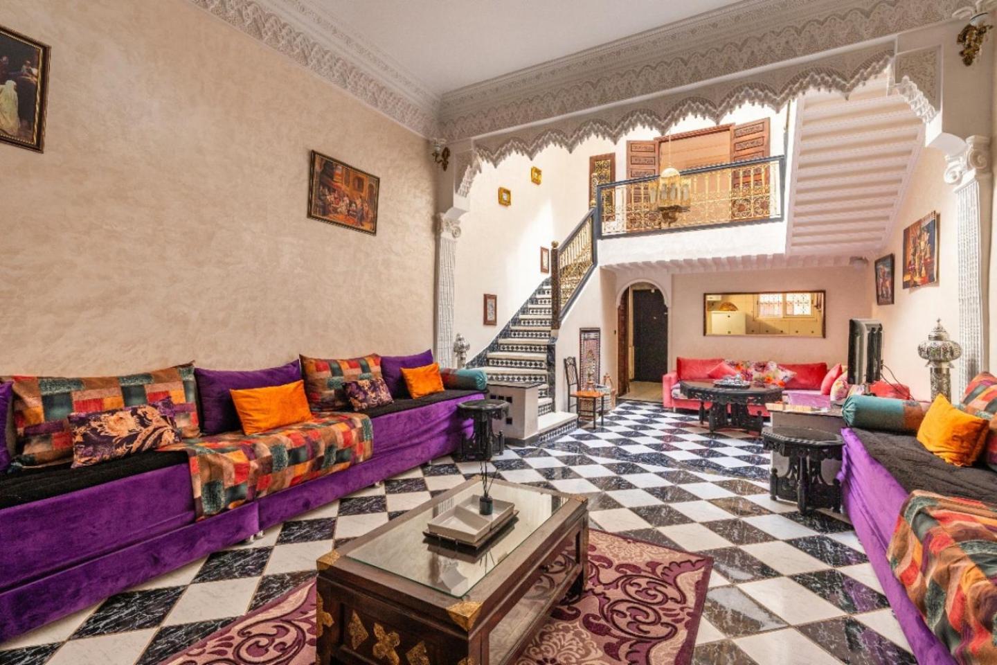 lounge