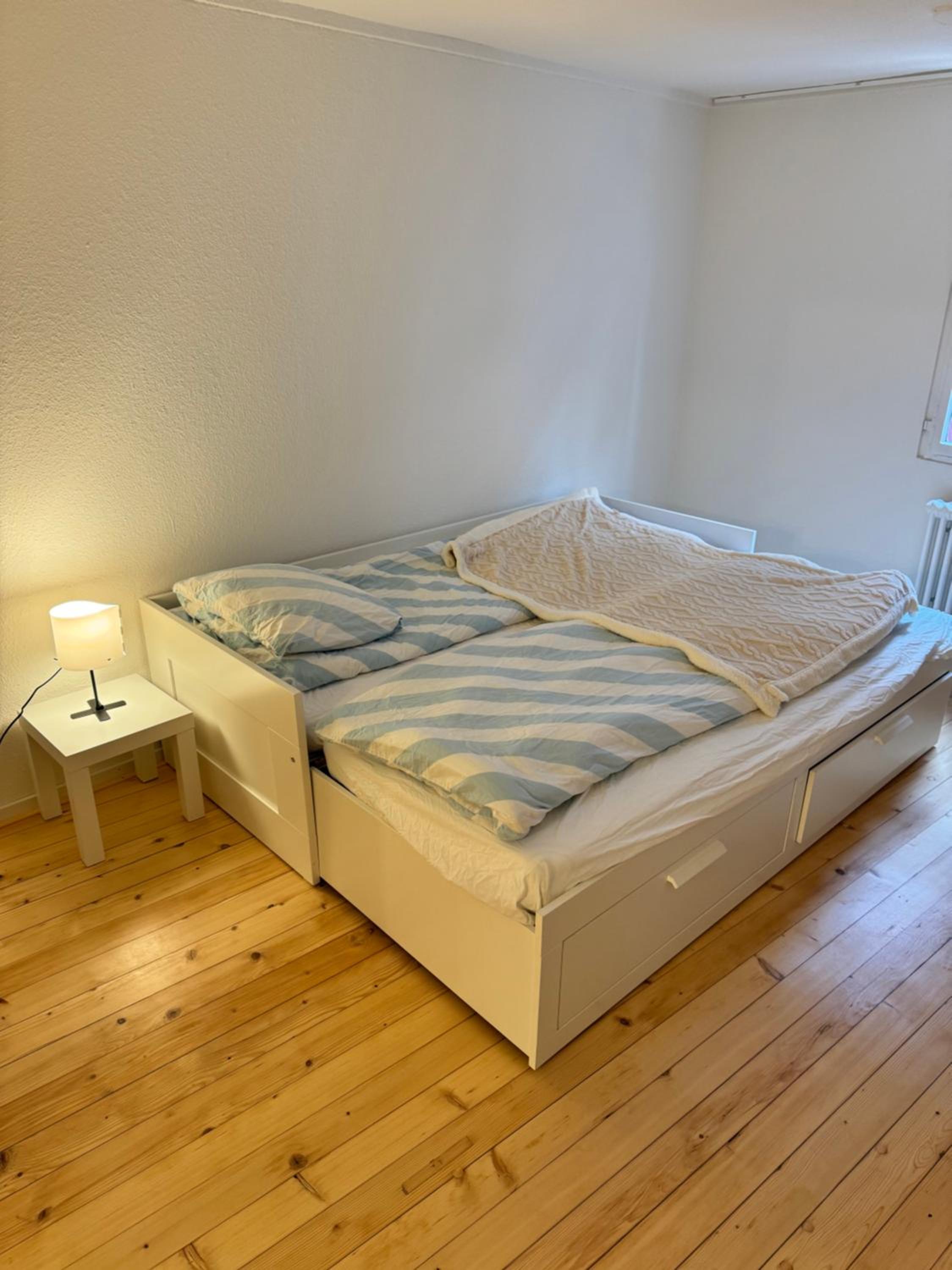 Cozy City Center, 4 Bedroom, New Kitchen, 120sq, 5min walk to Main Station
