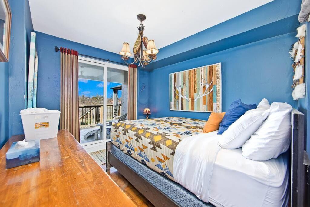 Blue Mountain Chalet by Southwestern Chalets