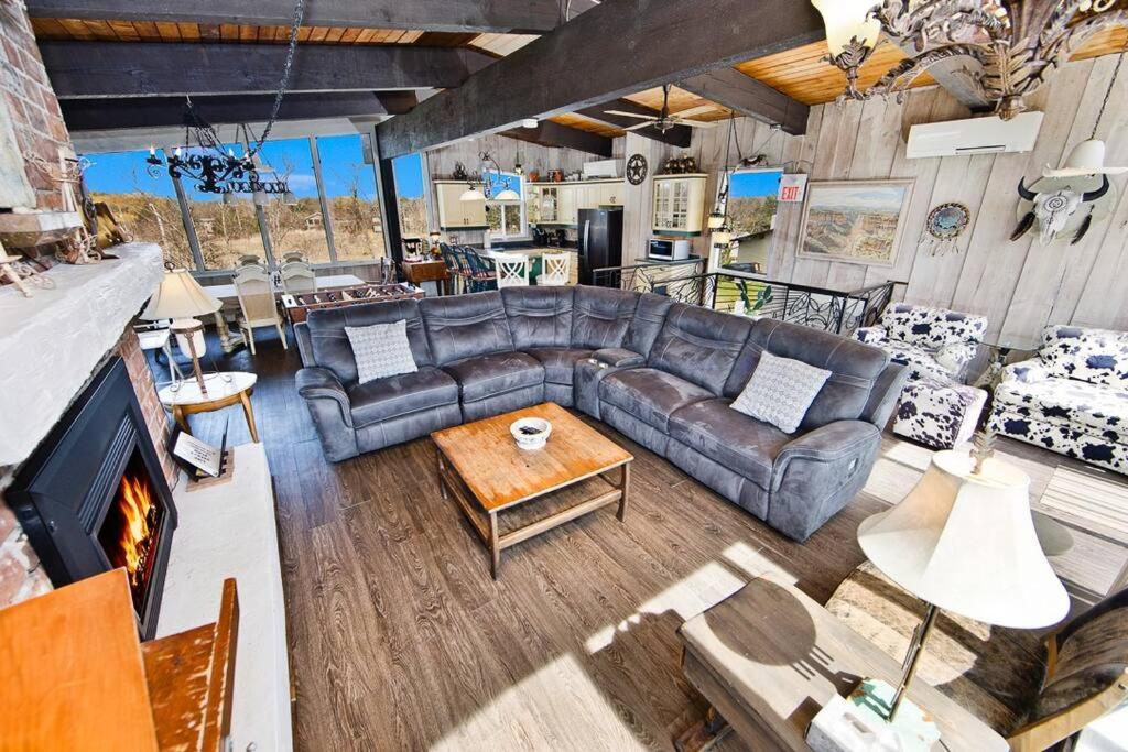 Blue Mountain Chalet by Southwestern Chalets