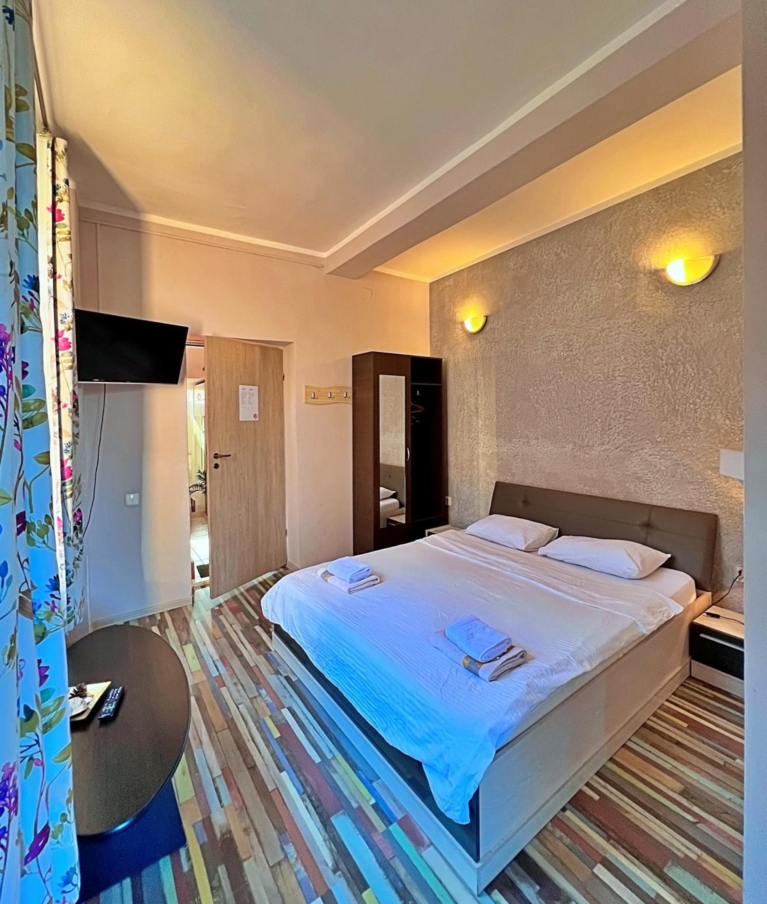 Photo 34