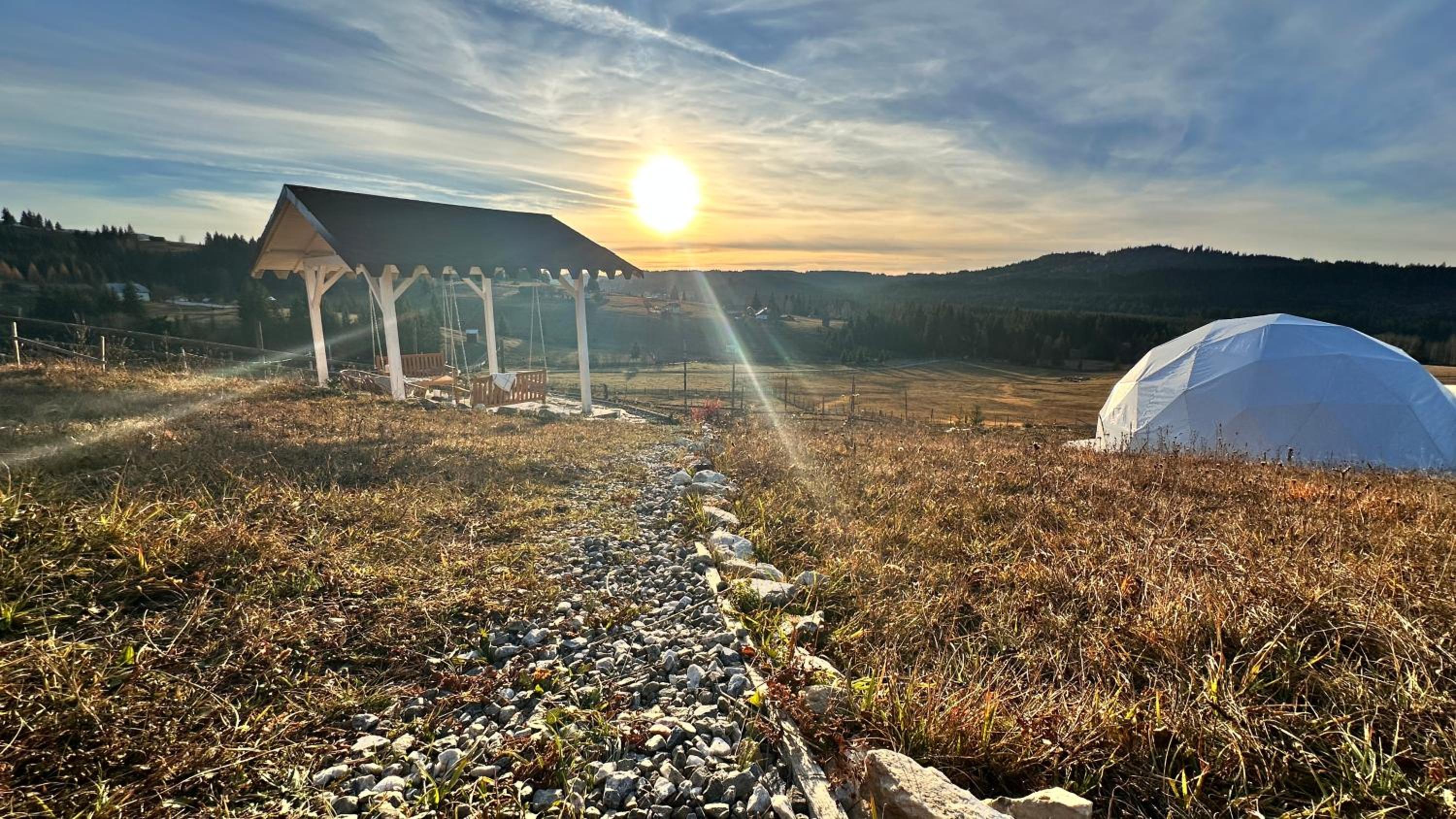 Dorna Iglu Luxury Glamping Resort view 2