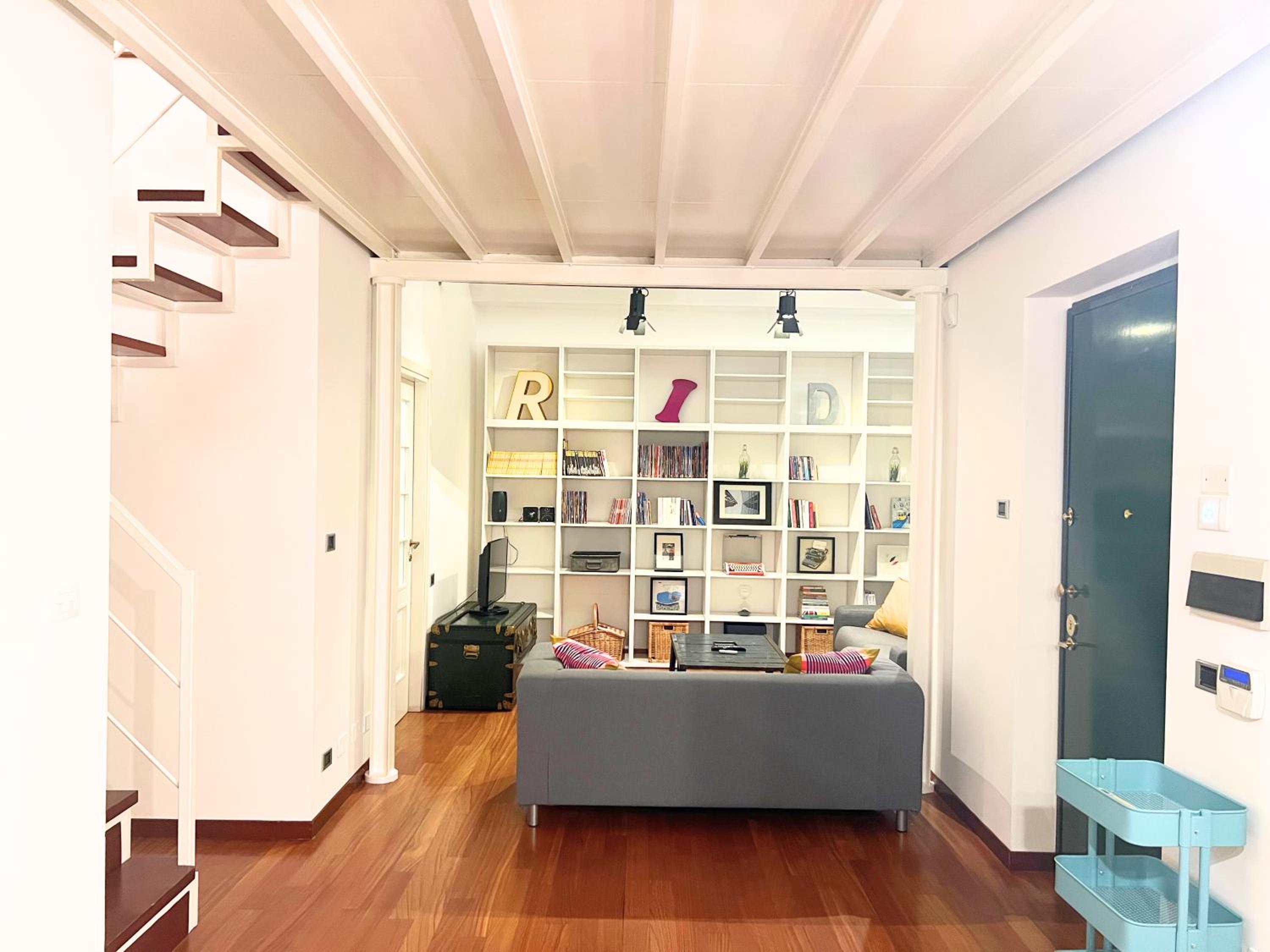 PARK FREE Gran Madre Elegante Loft Moderno con garage view 4