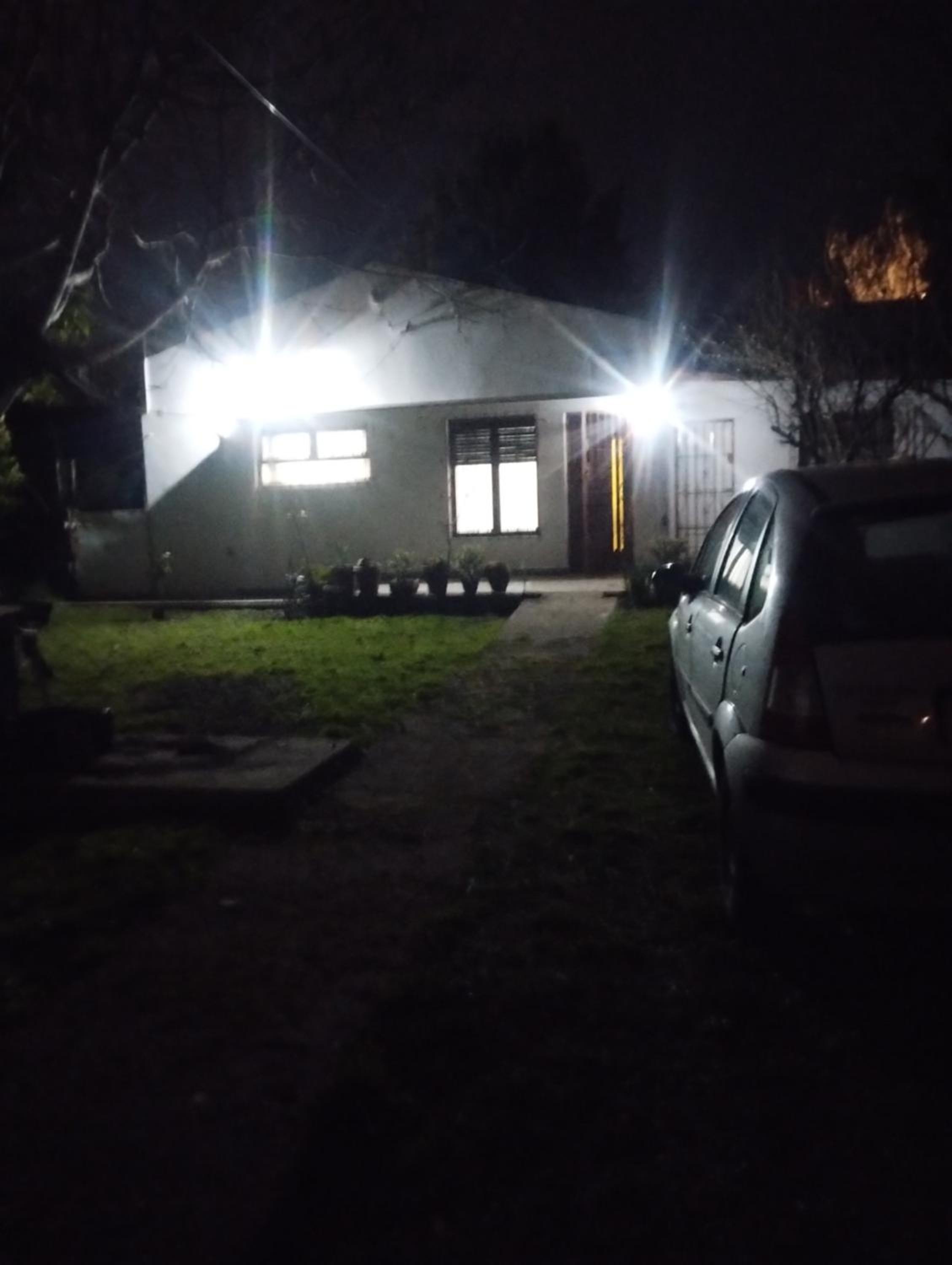 Para familias, lugar para guardar autos dentro de la propiedad