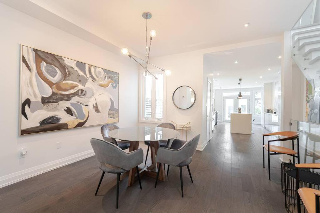 Brand New Luxury 5 Bed Oasis in the Heart Downtown