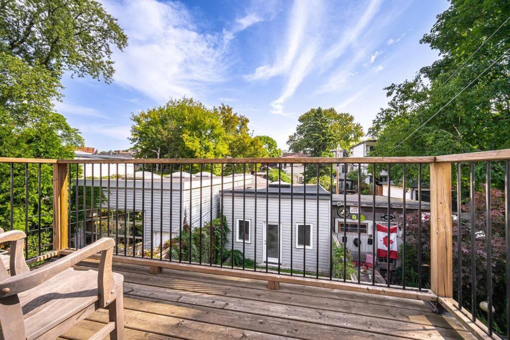Brand New Luxury 5 Bed Oasis in the Heart Downtown