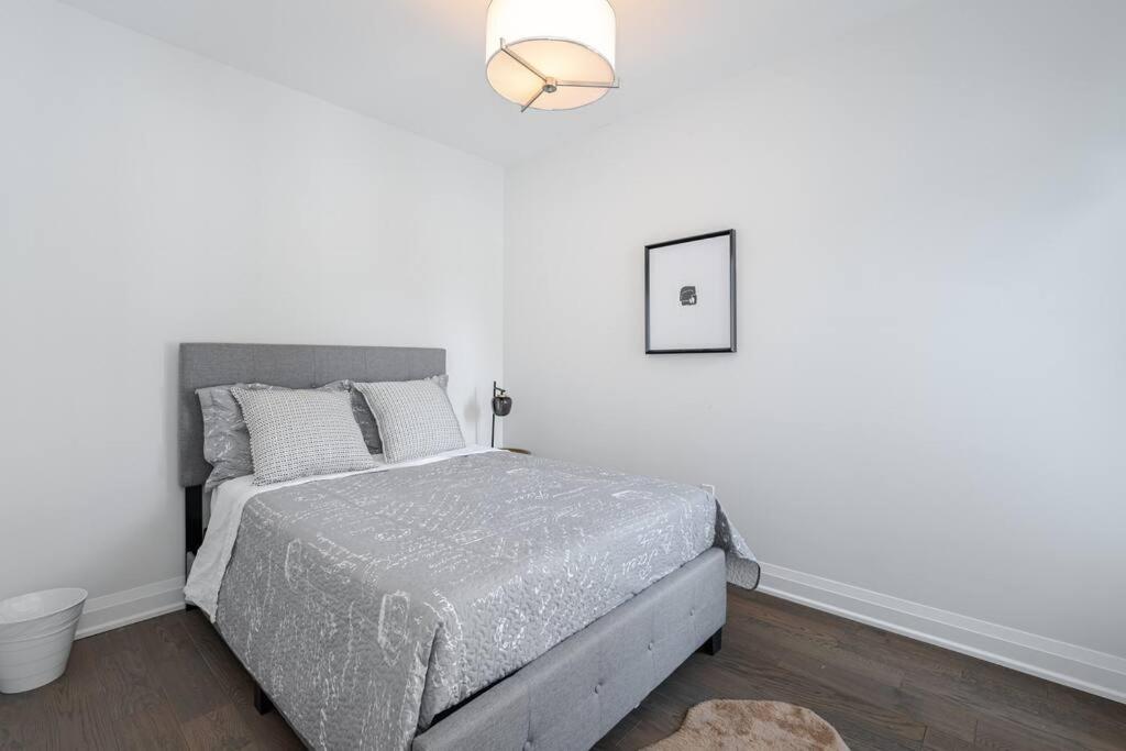Brand New Luxury 5 Bed Oasis in the Heart Downtown