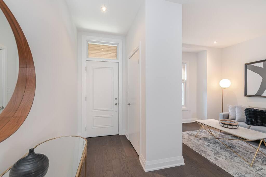 Brand New Luxury 5 Bed Oasis in the Heart Downtown
