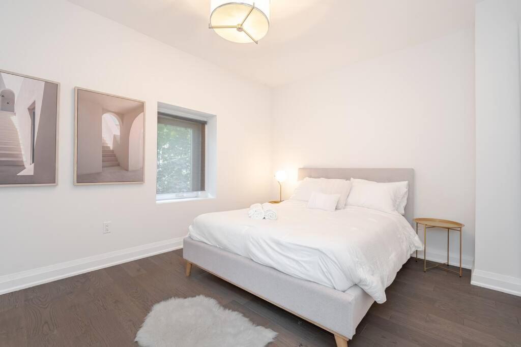 Brand New Luxury 5 Bed Oasis in the Heart Downtown
