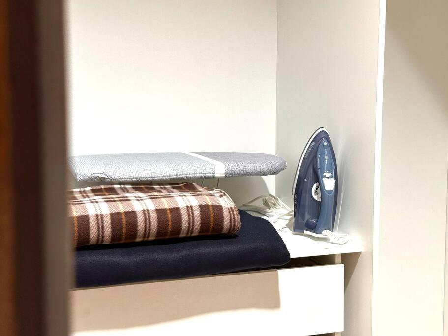 Acogedor apartamento céntrico con 3habitaciones con baño, terraza y 2estacionamientos