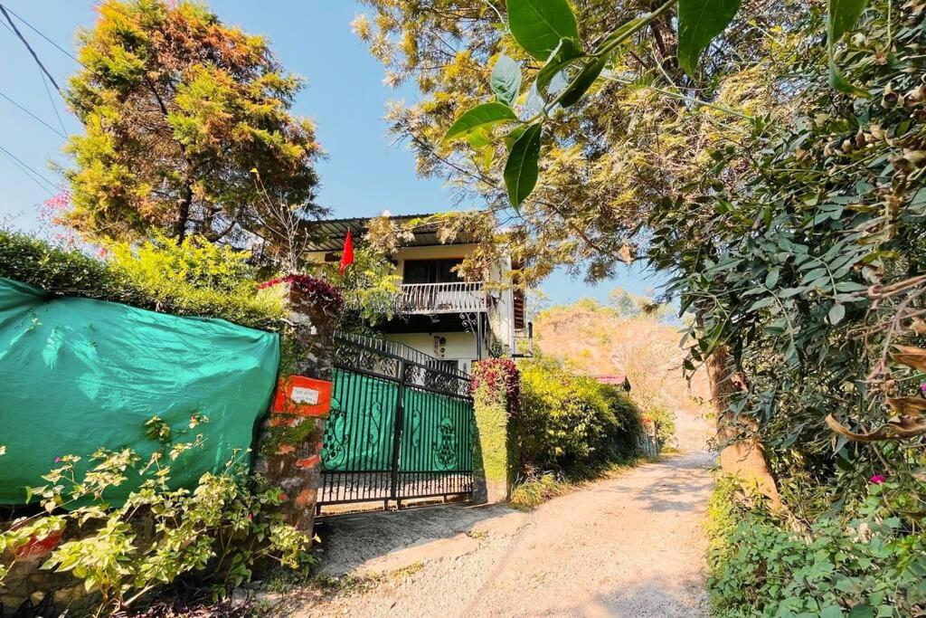 Oakwood Cozy 1 bhk Close to Bhimtal Lake view 3
