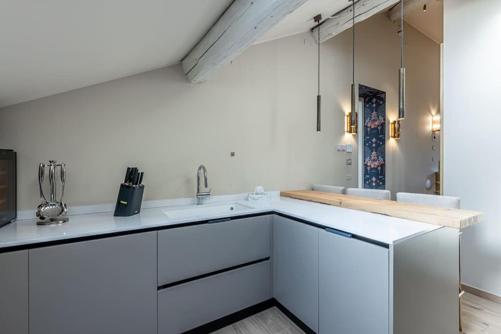 Duplex lusso con terrazzo panoramico vicino Duomo