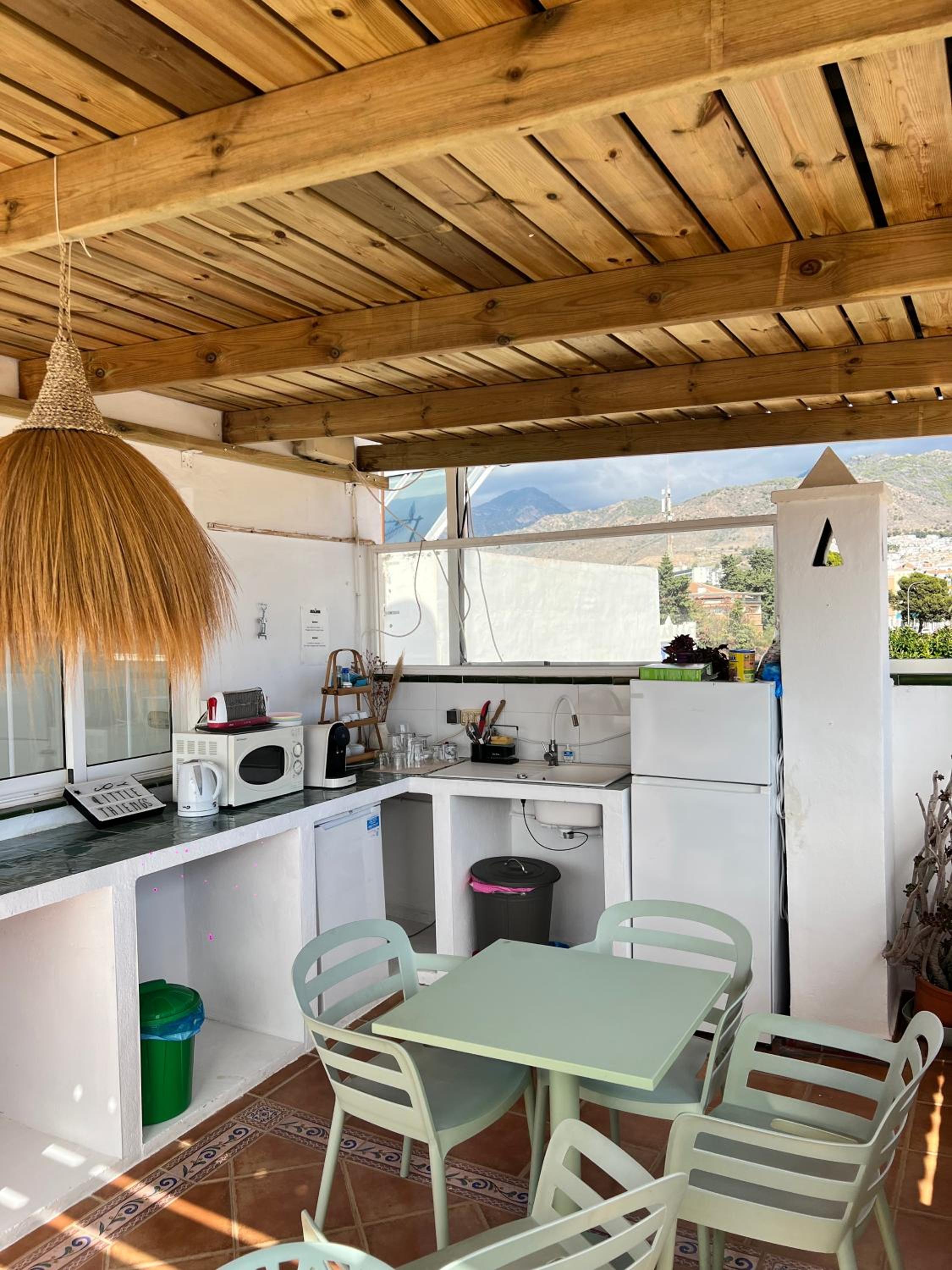 Naim Guest House Nerja