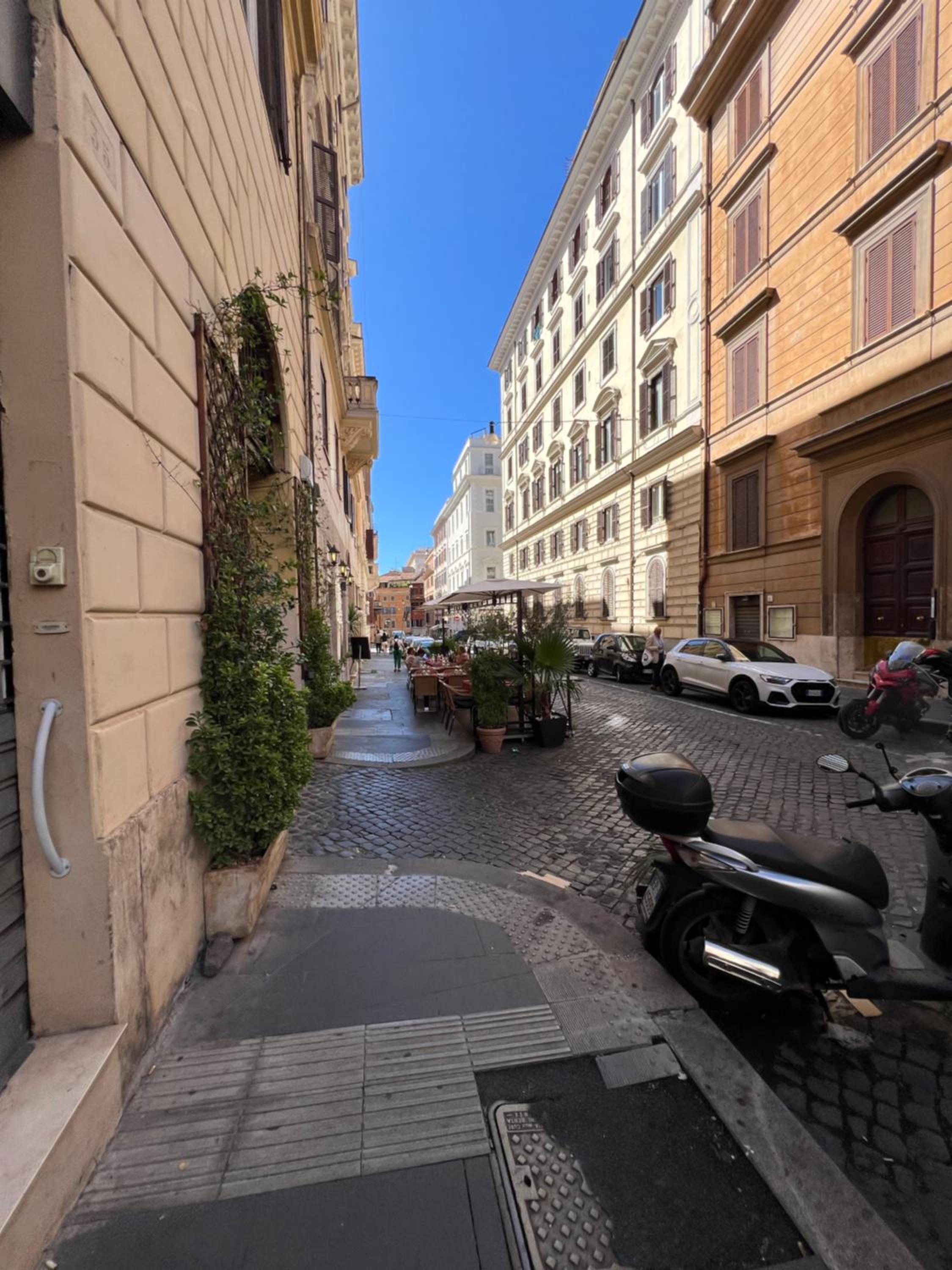 Luxury room Anelli center of Roma