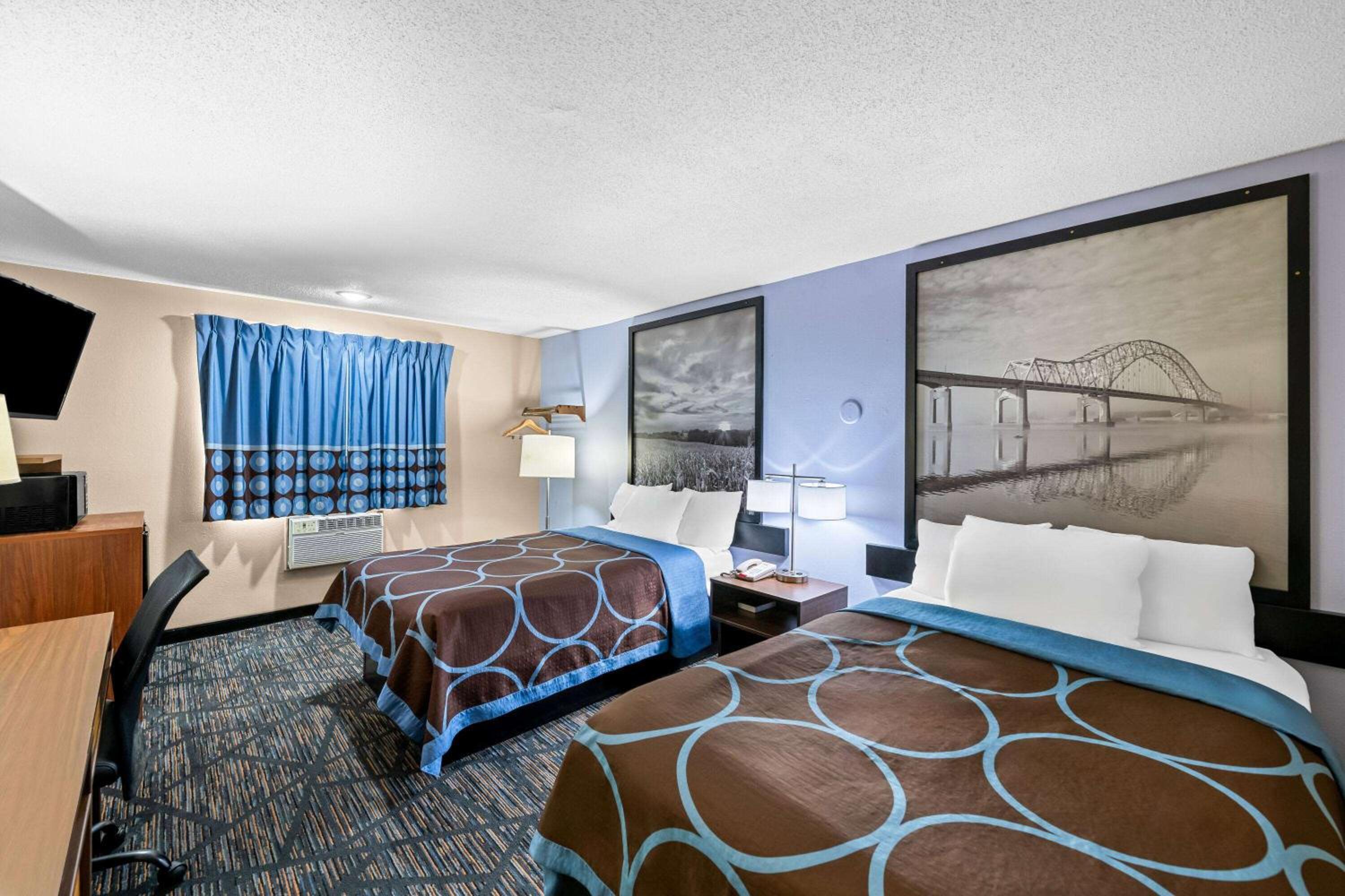 Super 8 by Wyndham Council Bluffs IA Omaha NE Area