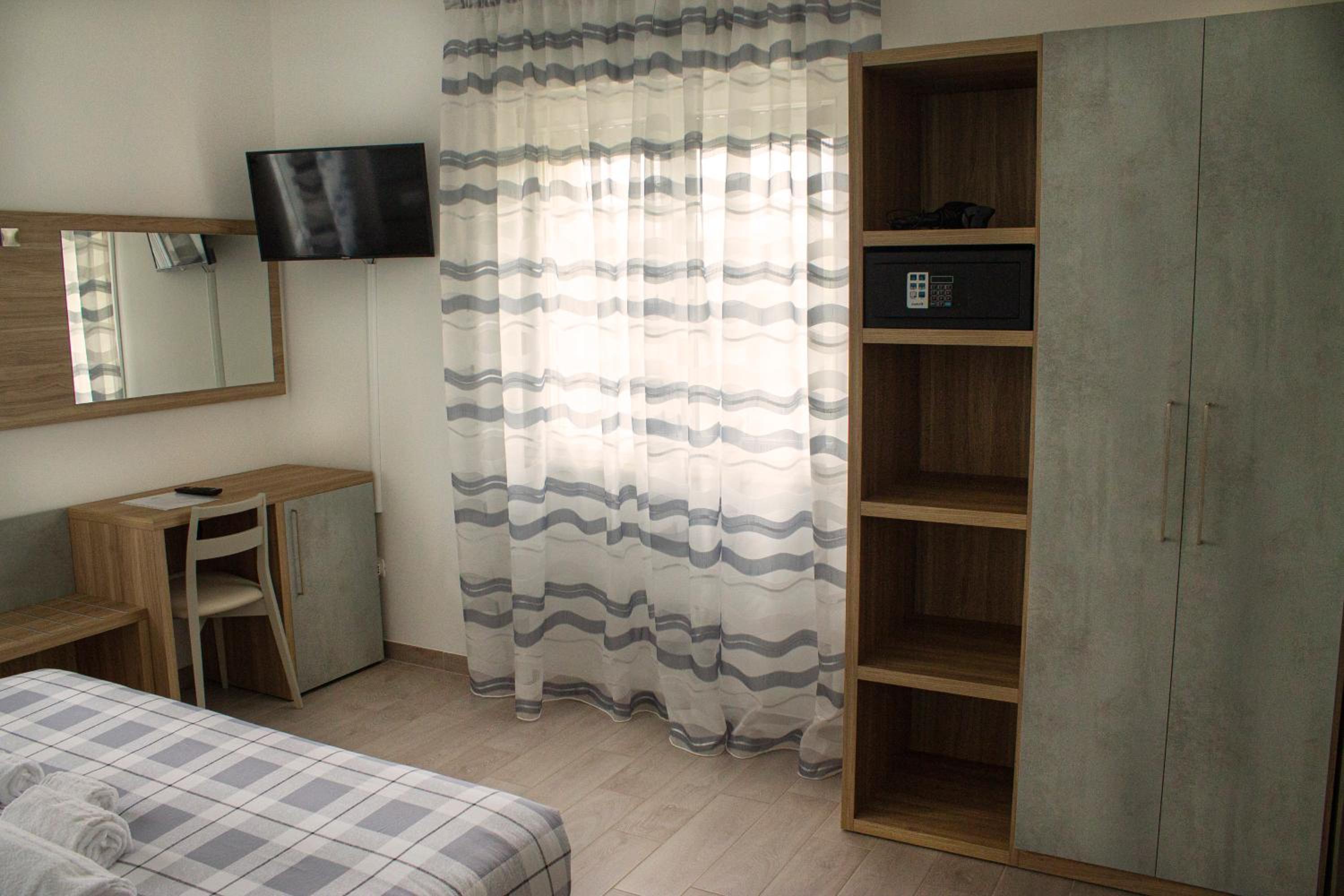 Photo 42