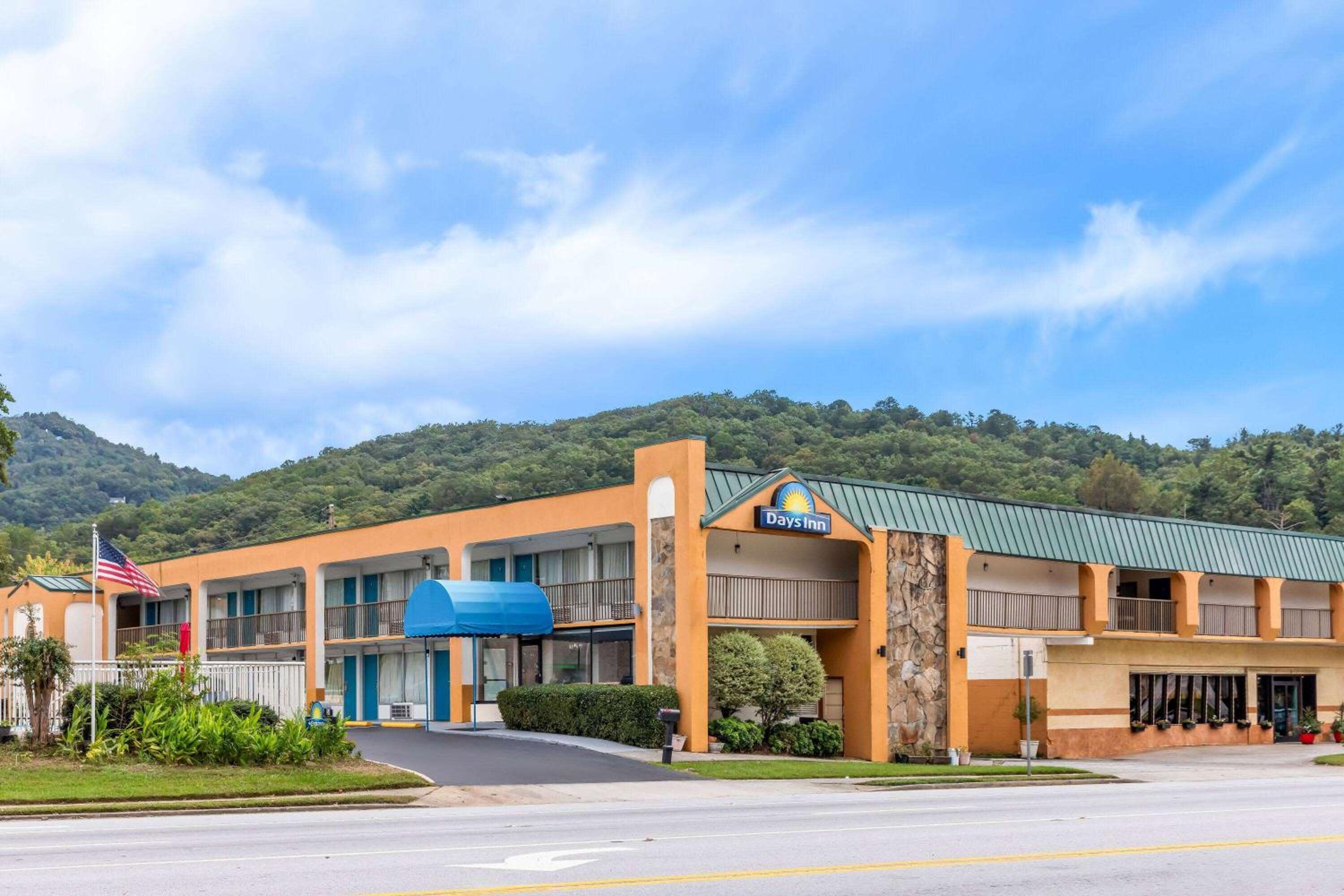 Days Inn by Wyndham Clayton view 4
