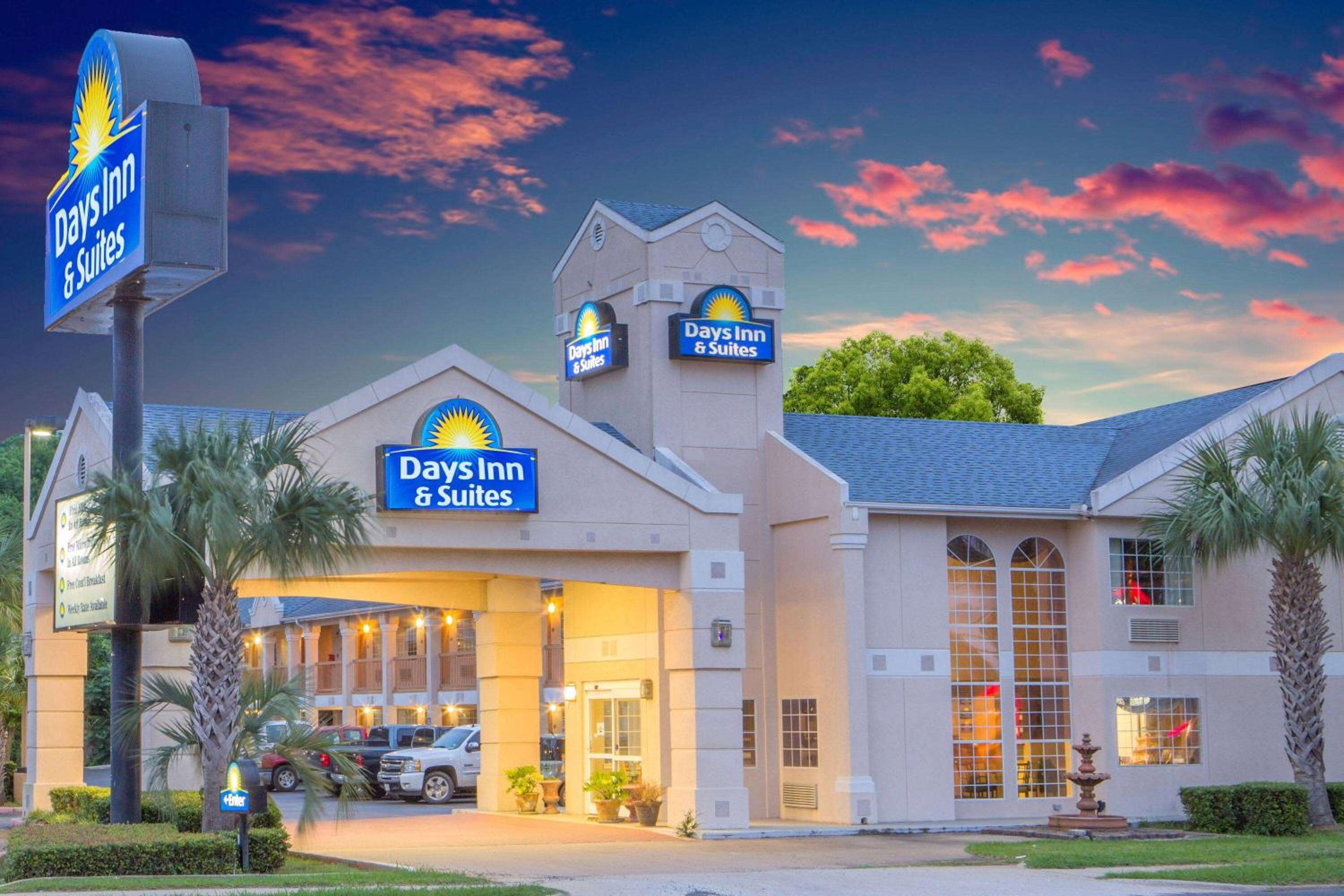 Days Inn by Wyndham Nacogdoches/SFA University/Downtown view 2