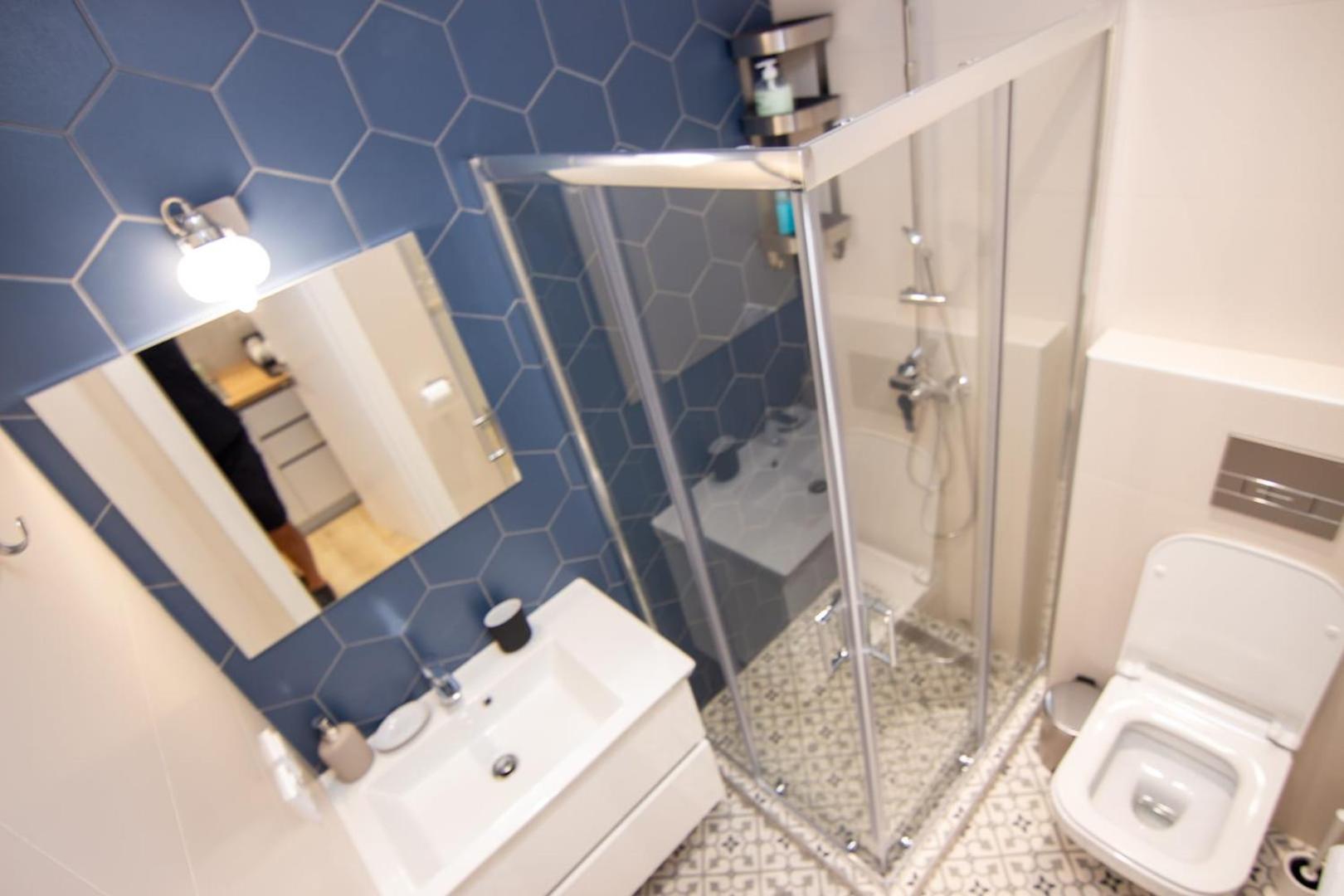 Sweet 2 bedroom apartment in Greek colors photo 3