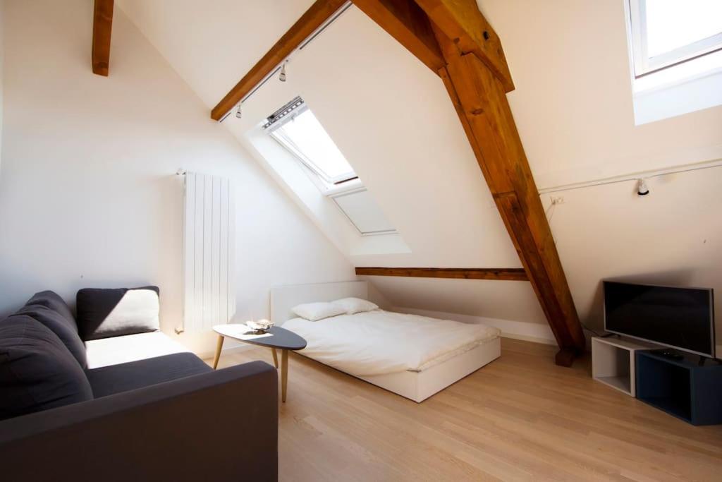 Charming Loft Studio in Chailly - Prime Central Location AC1