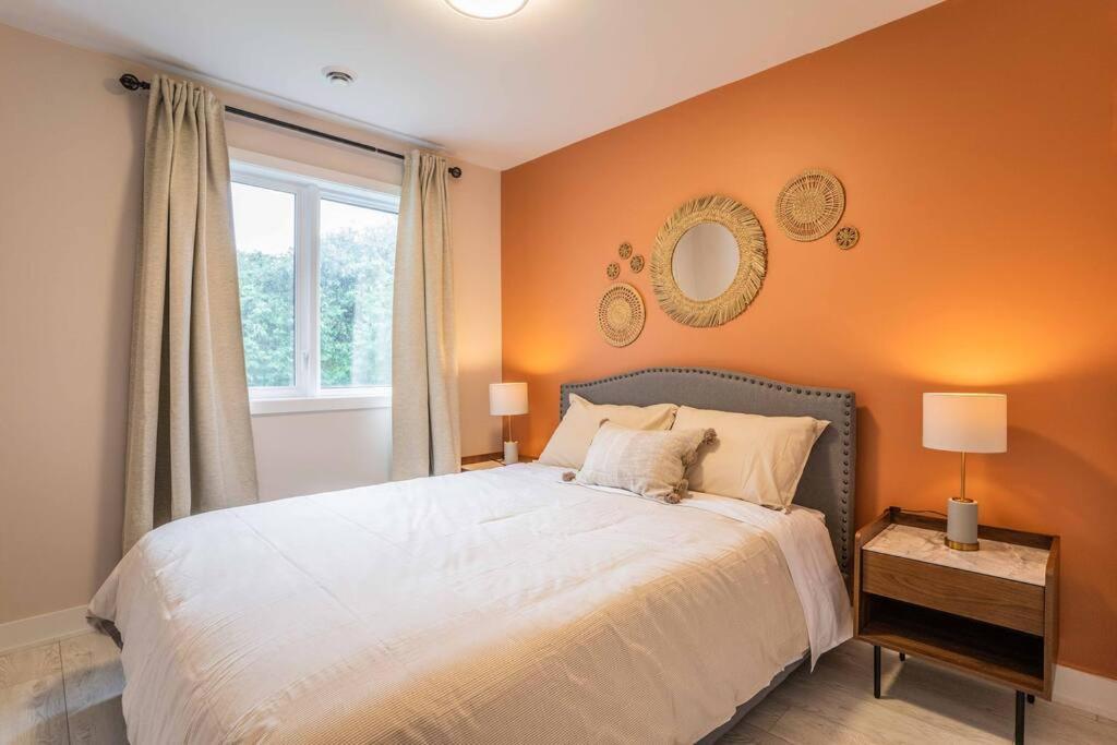 Tropical Rainforest Retreat, 3BR Oasis and Free Parking