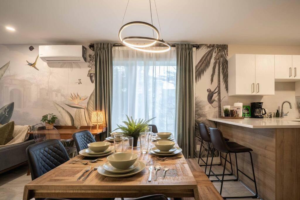 Tropical Rainforest Retreat, 3BR Oasis and Free Parking