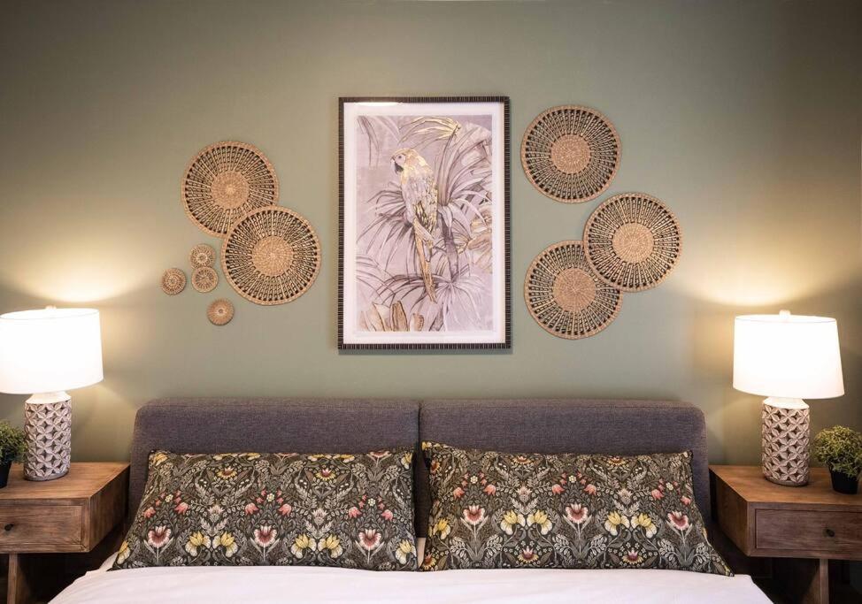 Tropical Rainforest Retreat, 3BR Oasis and Free Parking