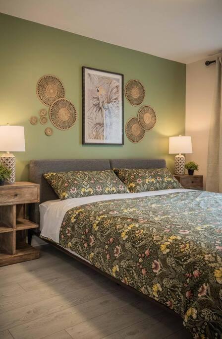Tropical Rainforest Retreat, 3BR Oasis and Free Parking
