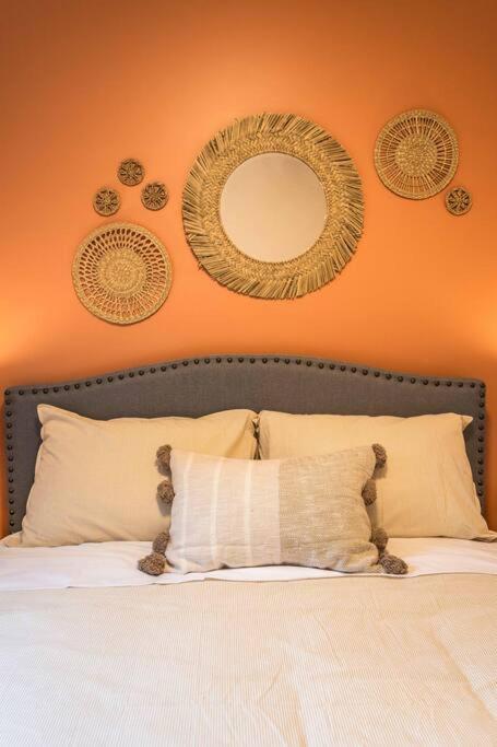 Tropical Rainforest Retreat, 3BR Oasis and Free Parking