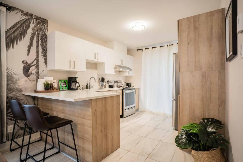 Tropical Rainforest Retreat, 3BR Oasis and Free Parking