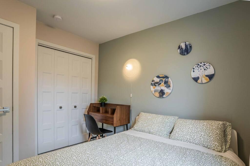 Tropical Rainforest Retreat, 3BR Oasis and Free Parking