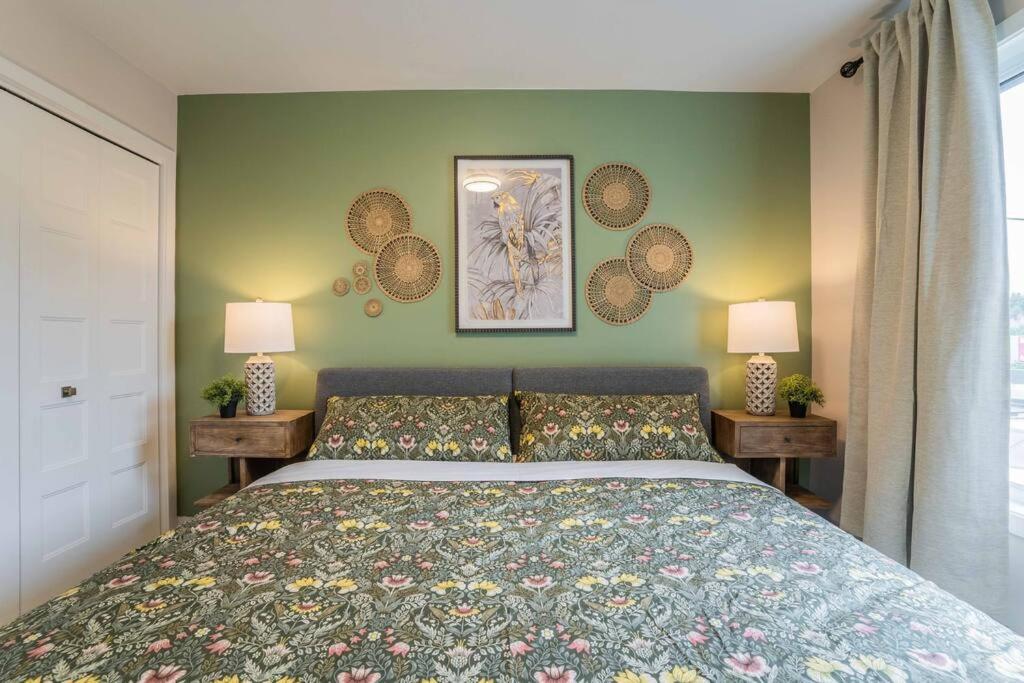 Tropical Rainforest Retreat, 3BR Oasis and Free Parking