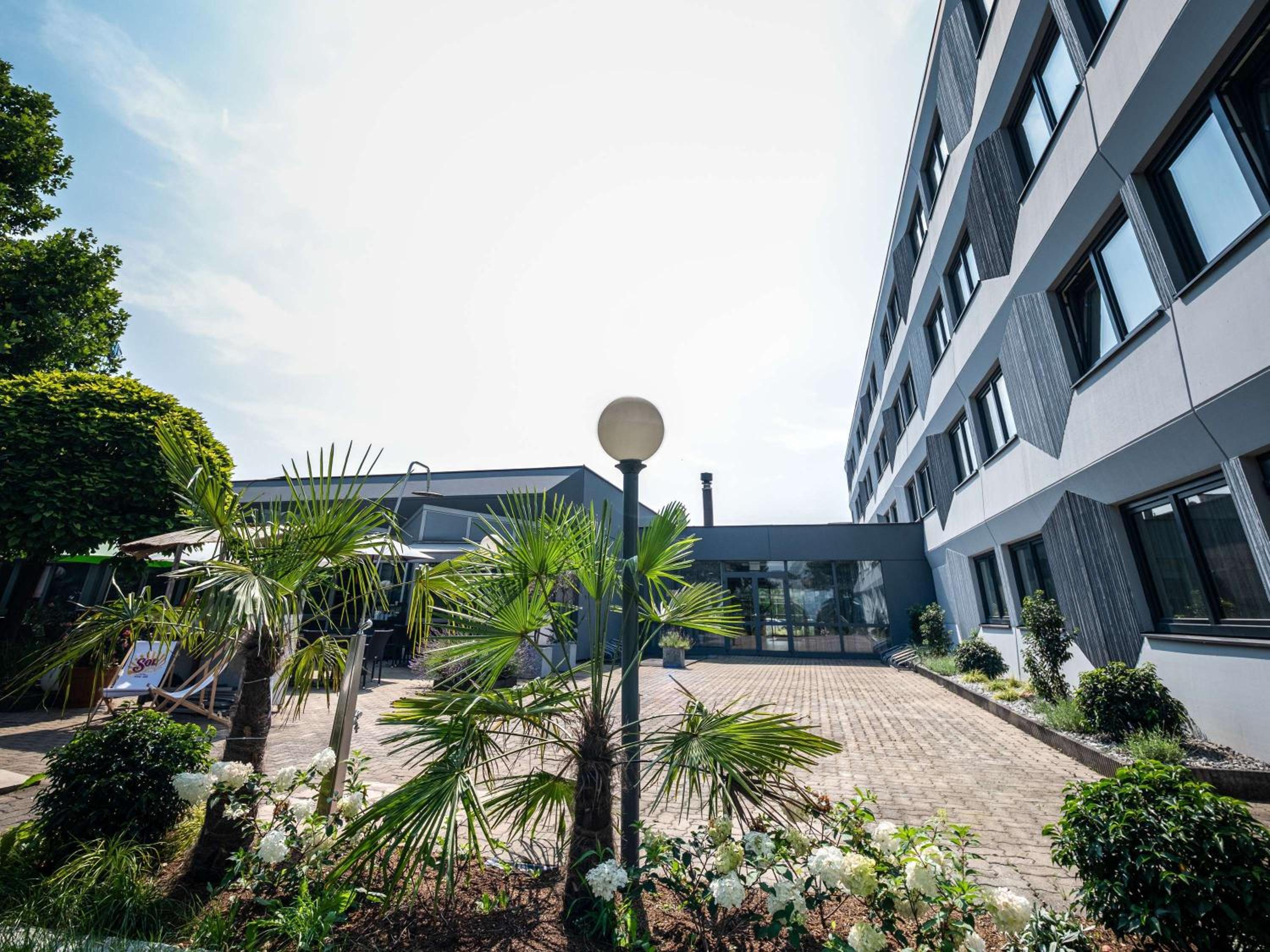 Linz Vacations - Ibis Styles Linz - Property Image 6