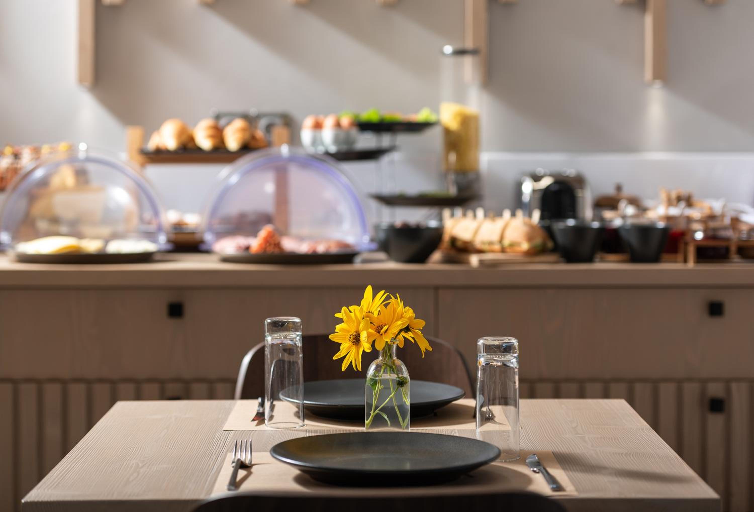 Evora Luxury Suites