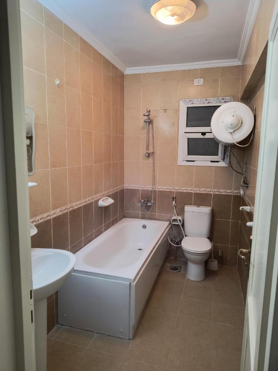 3 bedrooms apartment in Al Rehab city