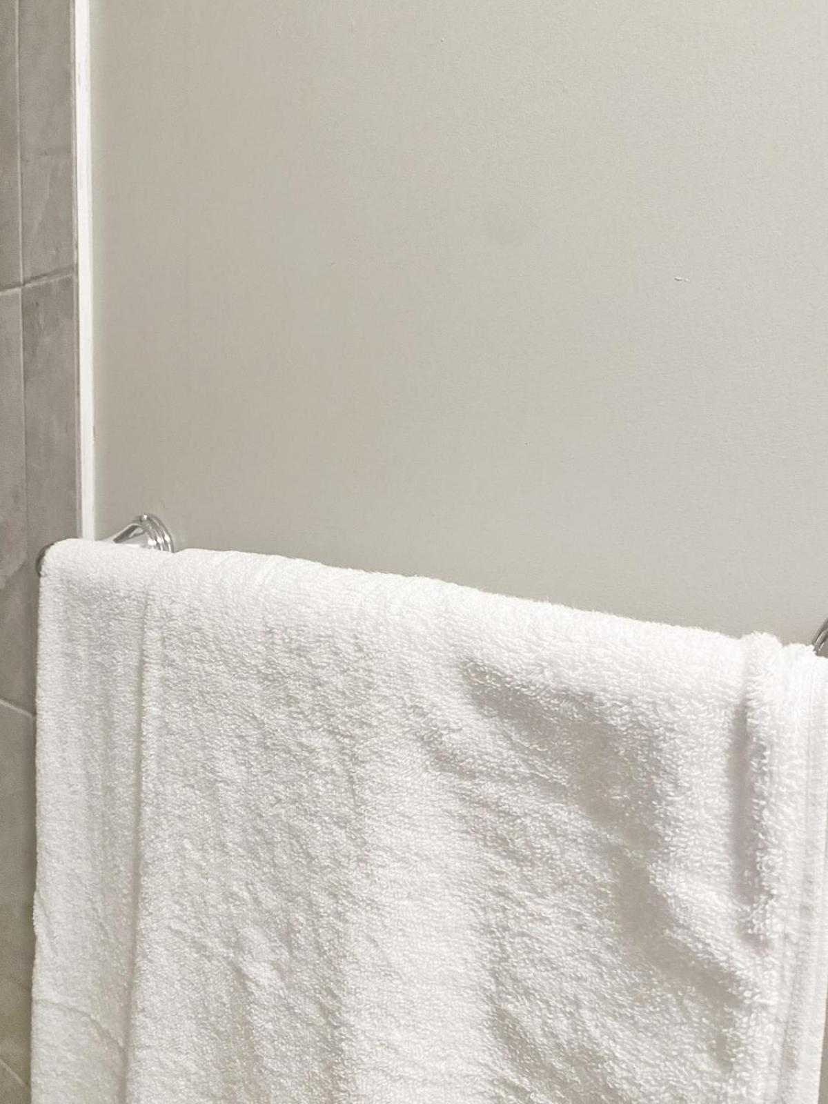 Barrie Vacations - Family Comfort Stay - 2 Bedroom Apartment - Property Image 10