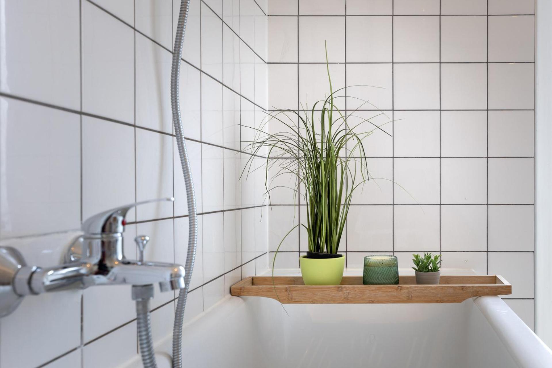 Sunny Citycenter Apartment - Graz Main Station