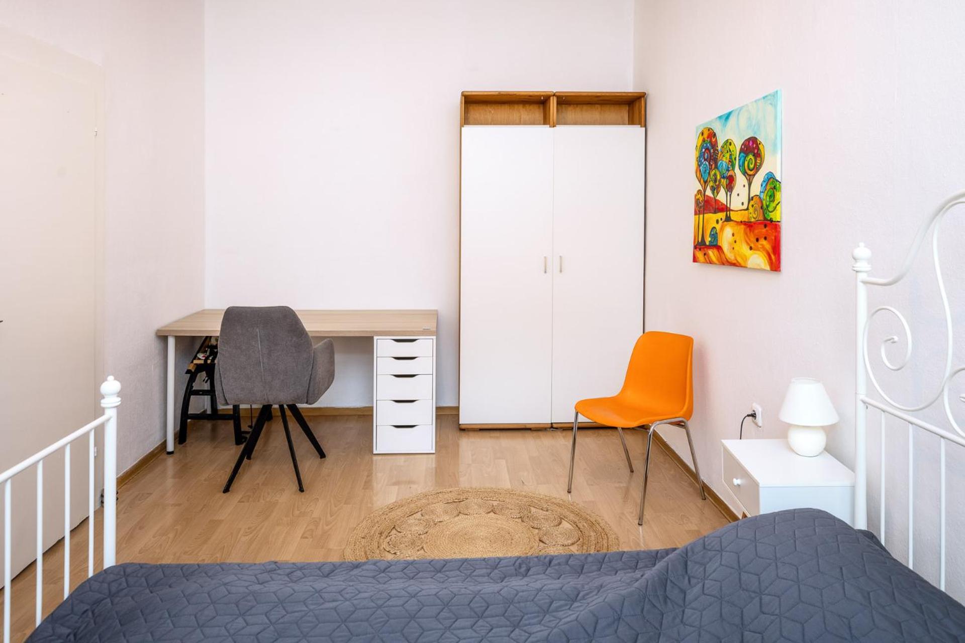 Sunny Citycenter Apartment - Graz Main Station