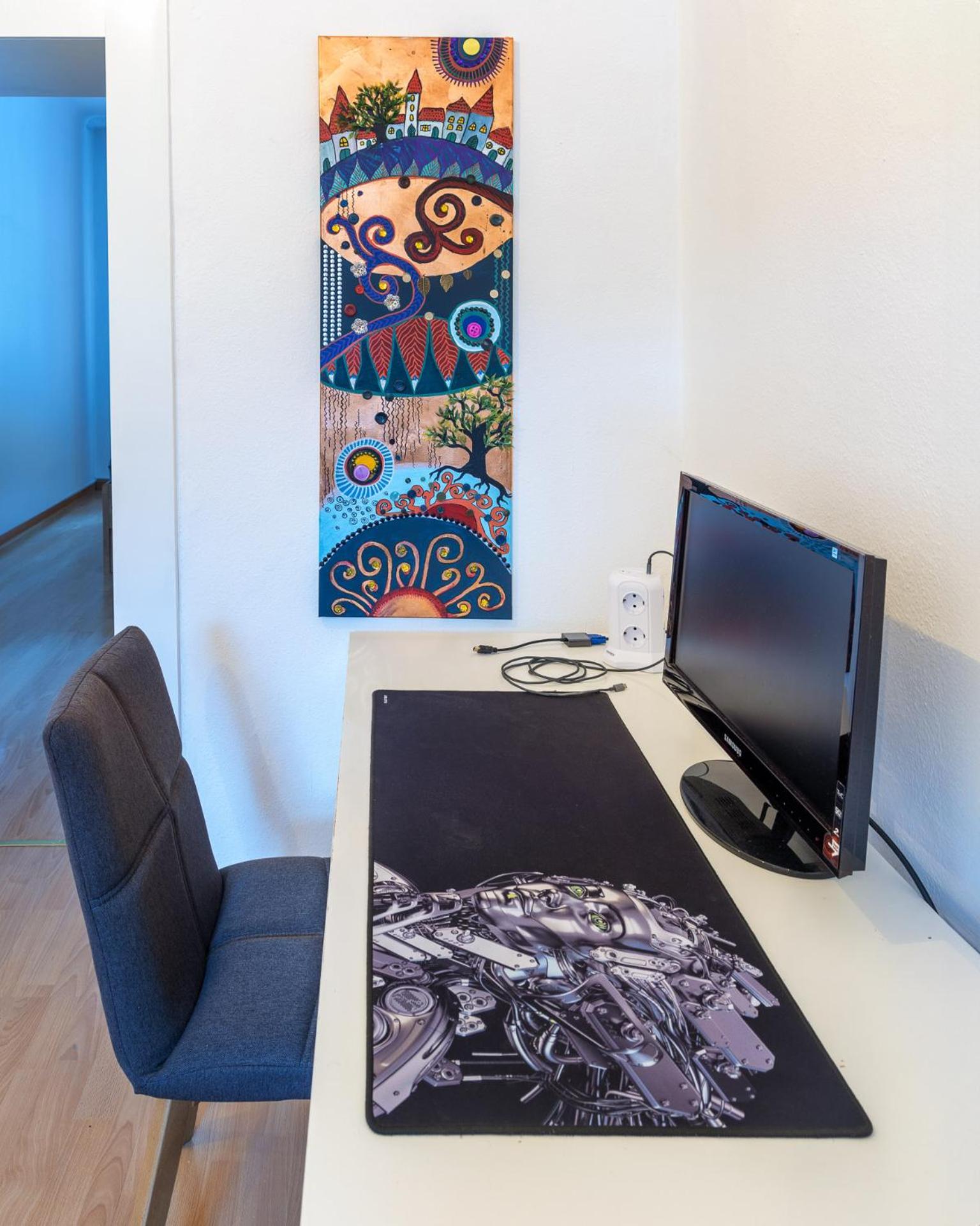 Sunny Citycenter Apartment - Graz Main Station