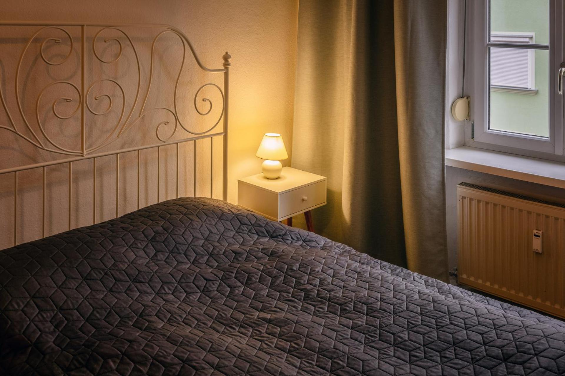 Sunny Citycenter Apartment - Graz Main Station