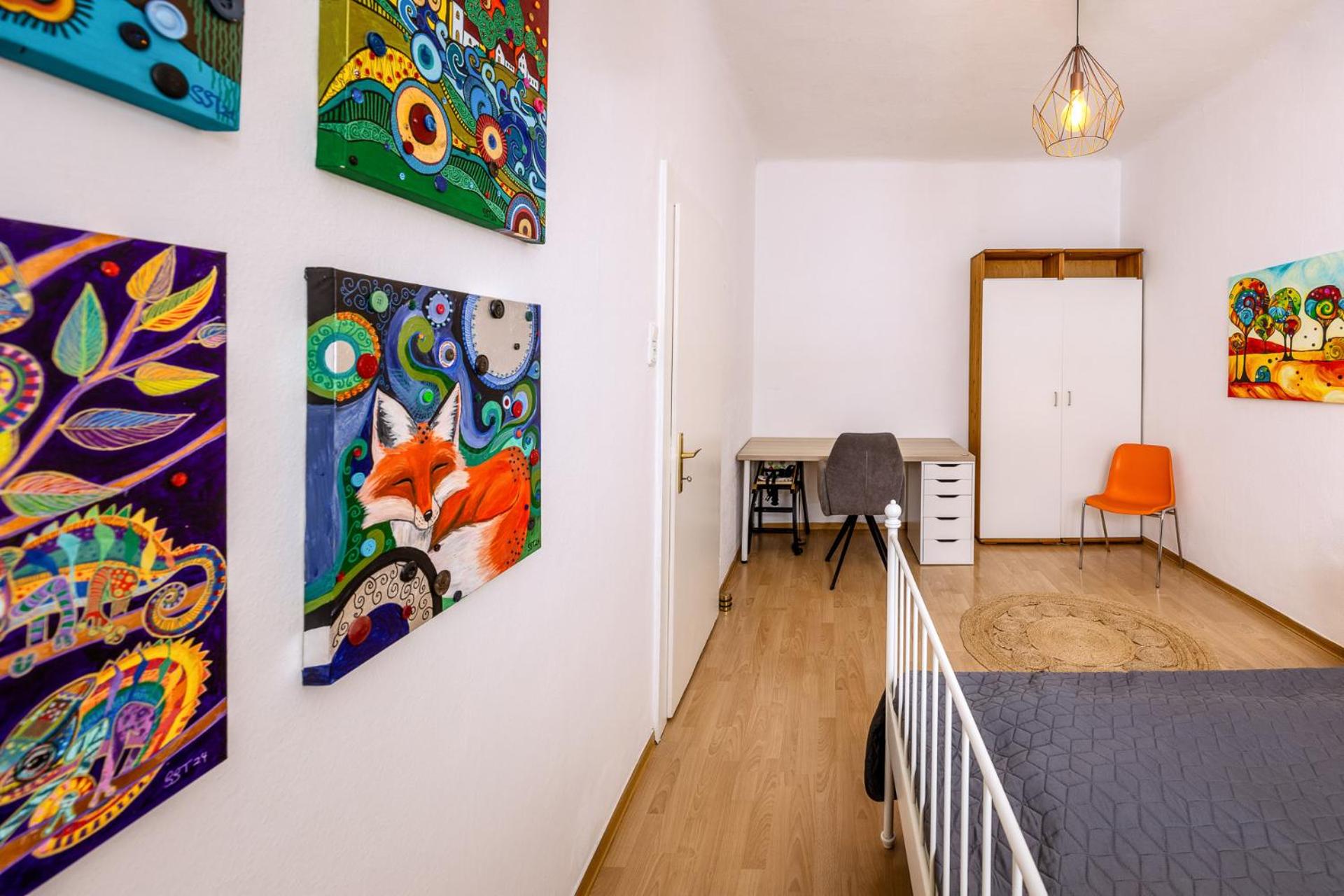 Sunny Citycenter Apartment - Graz Main Station