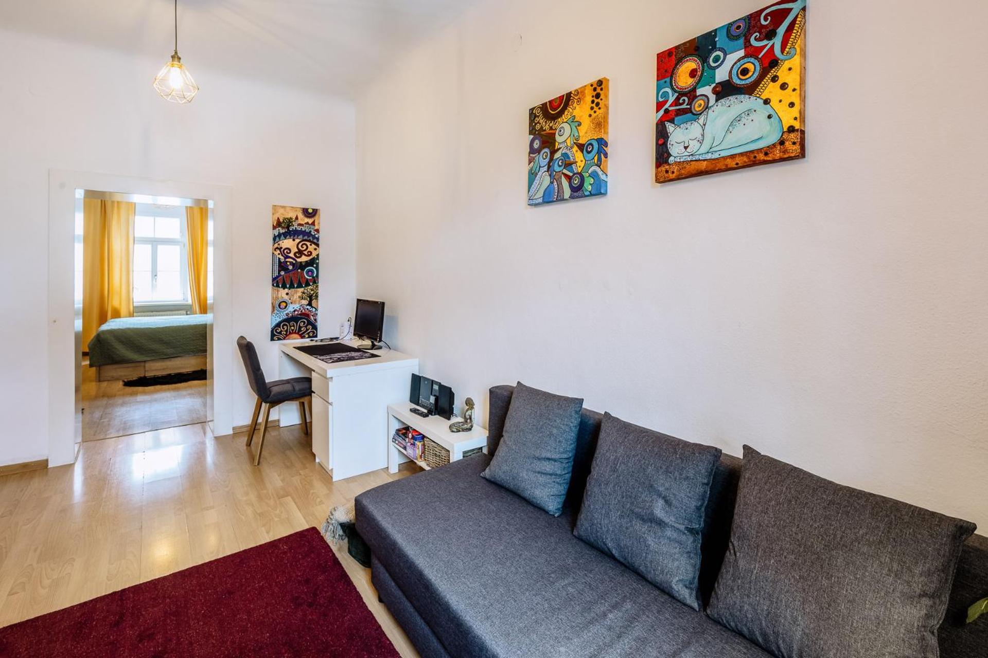 Sunny Citycenter Apartment - Graz Main Station