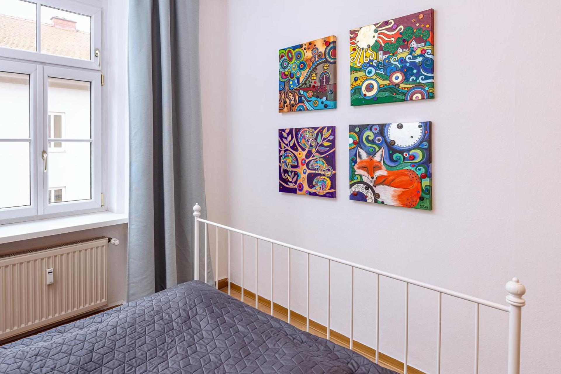 Sunny Citycenter Apartment - Graz Main Station